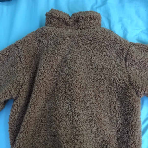 Tan fluffy jacket - Picture 2 of 2